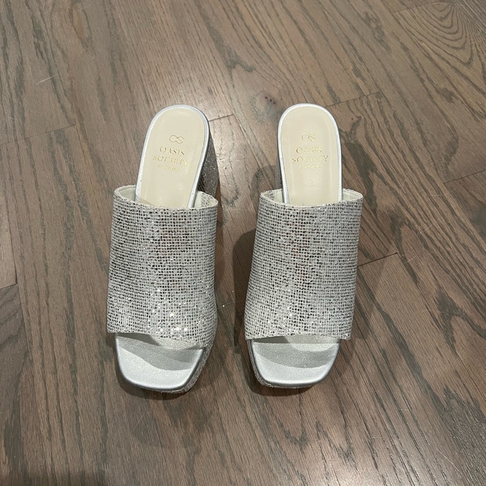 Heels size 6